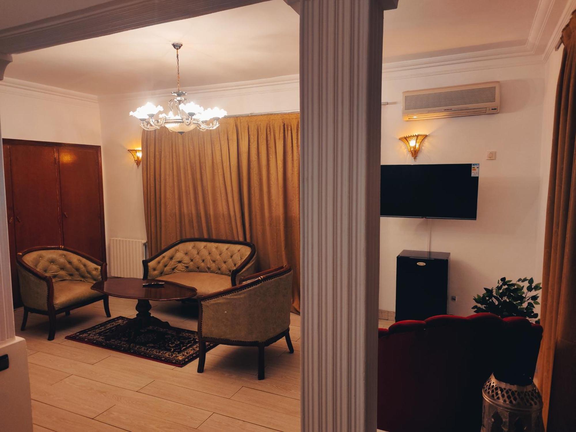 Amrouss Touristic Darmaroc Hotel Азру Екстериор снимка