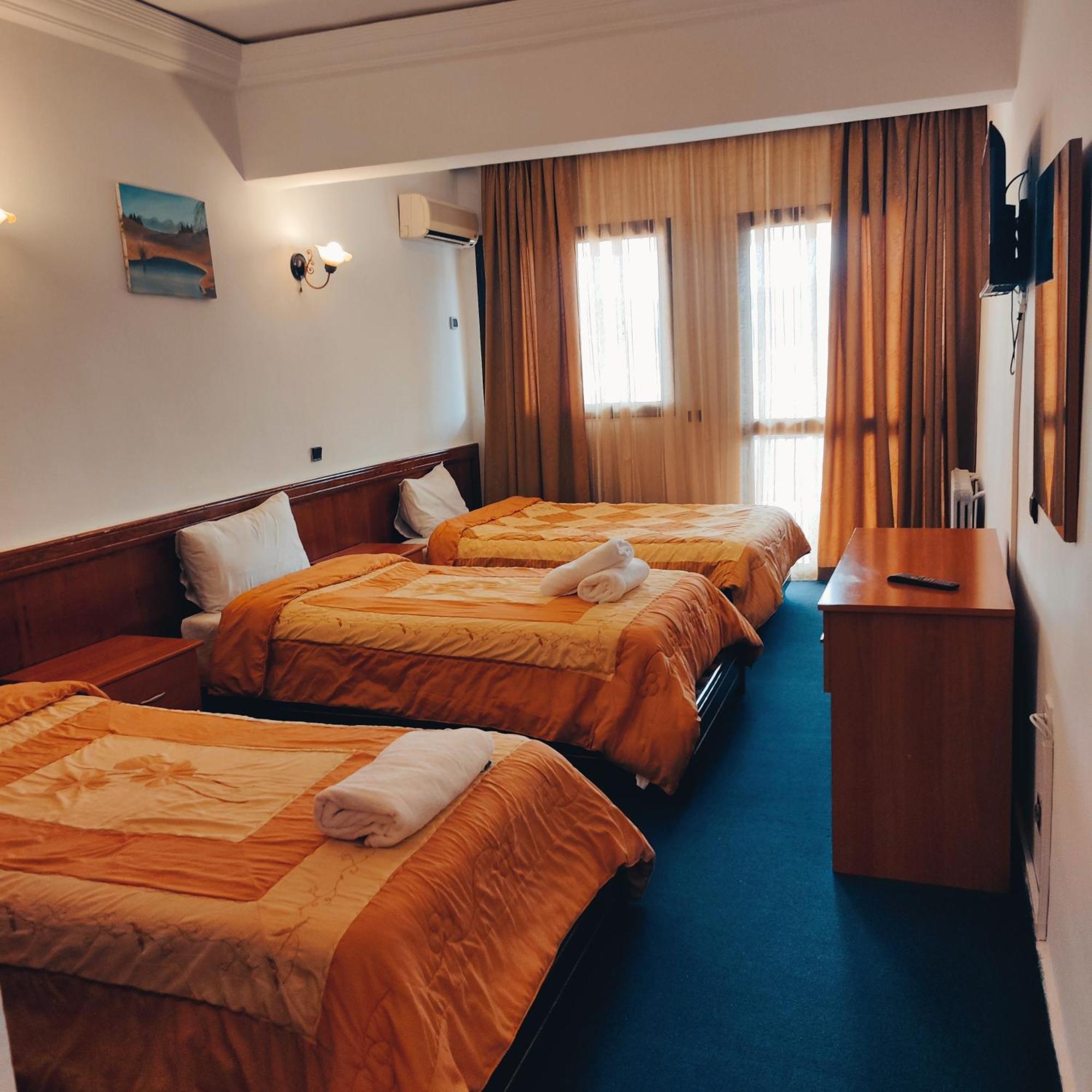 Amrouss Touristic Darmaroc Hotel Азру Стая снимка